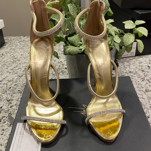 Giuseppe Zanotti Shoes - Guíseppe Zanotti- Coline Amex Suitta 110 - size 40